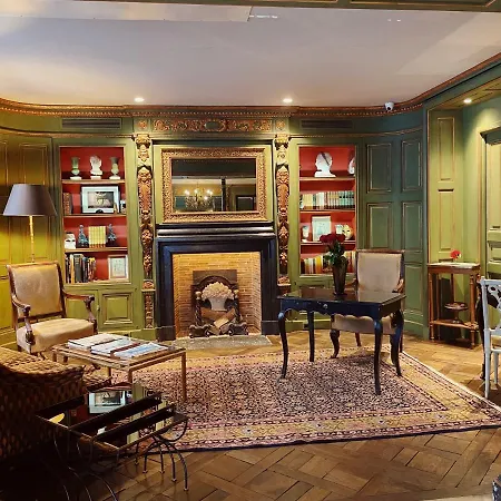 Du Vieux Marais Hotel