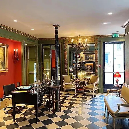Du Vieux Marais 3*