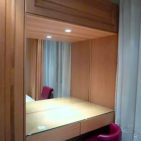 Hotel Du Vieux Marais 3*