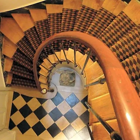 Du Vieux Marais Hotel