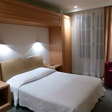 Du Vieux Marais 3* Paříž