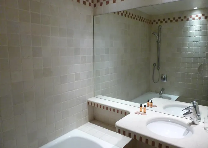 Du Vieux Marais Hotel 3*