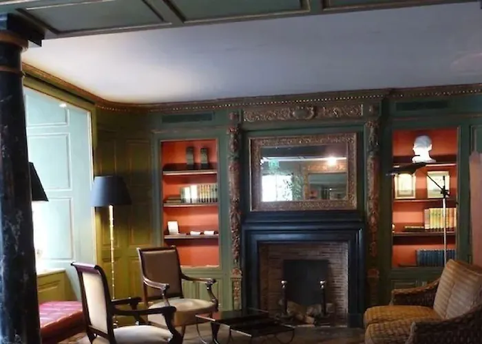 Du Vieux Marais Hotel