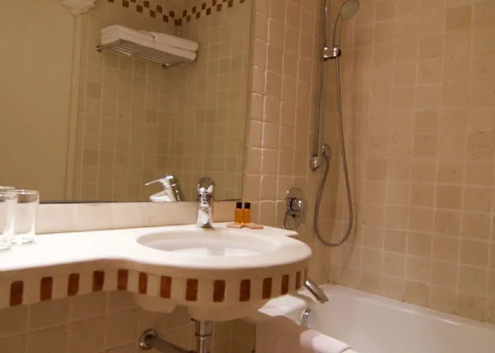 Du Vieux Marais Hotel 3*