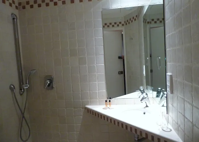 Du Vieux Marais Hotel