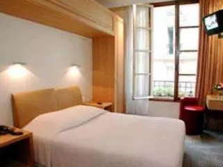 ホテル デュ ビュー マレ パリ